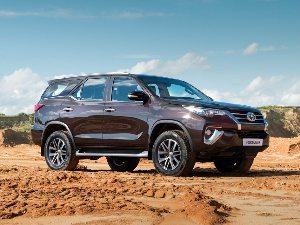 Коврики текстильные для Toyota Fortuner II (suv / AN160) 2015 - Н.В.